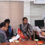 जनसुनवाई में कलेक्टर ने सुनीं आमजन की समस्याएं, त्वरित निराकरण के दिए निर्देश