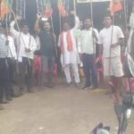सोमवार को मंडल समनापुर में भारतीय जनता पार्टी कार्यकर्ताओं की उपस्थिति में कामकाजी बैठक संपन्न उपरांत पश्चिम बंगाल असम पांडिचेरी तीनों राज्यों में जीत को लेकर भाजपा कार्यकर्ताओं ने जूलूस निकालकर एक दूसरे को मिठाई खिलाकर मनाया उत्सव 